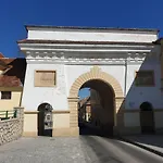 Old City Lux 2